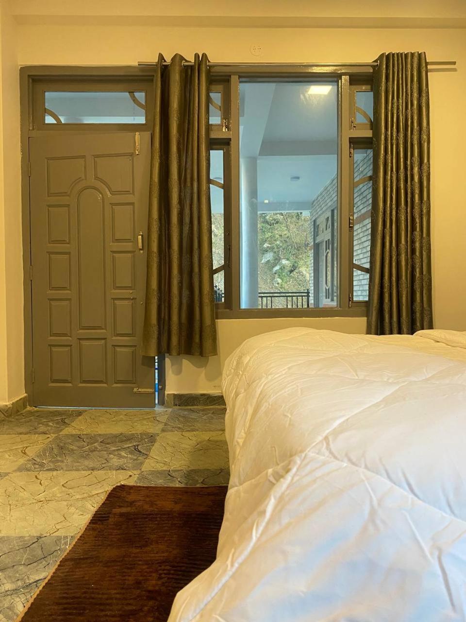 Hom House Of Mannmauji Riverside Касол Екстериор снимка